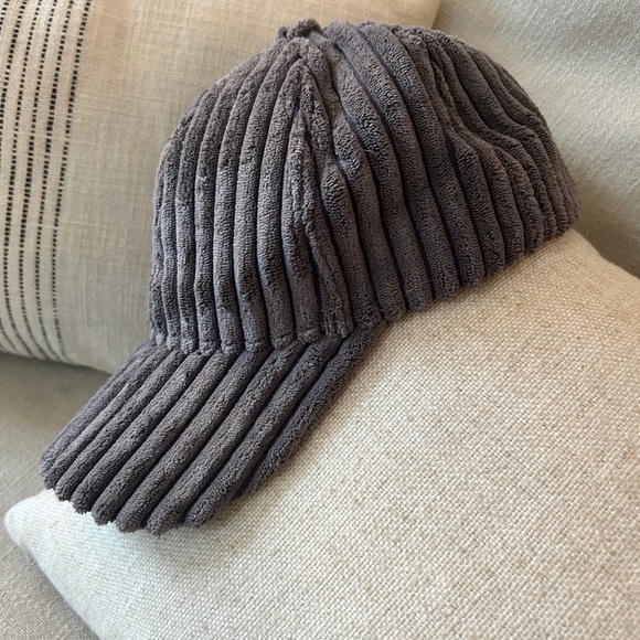 Accessories - NWOT Corduroy Grey Velvet Cap/Hat